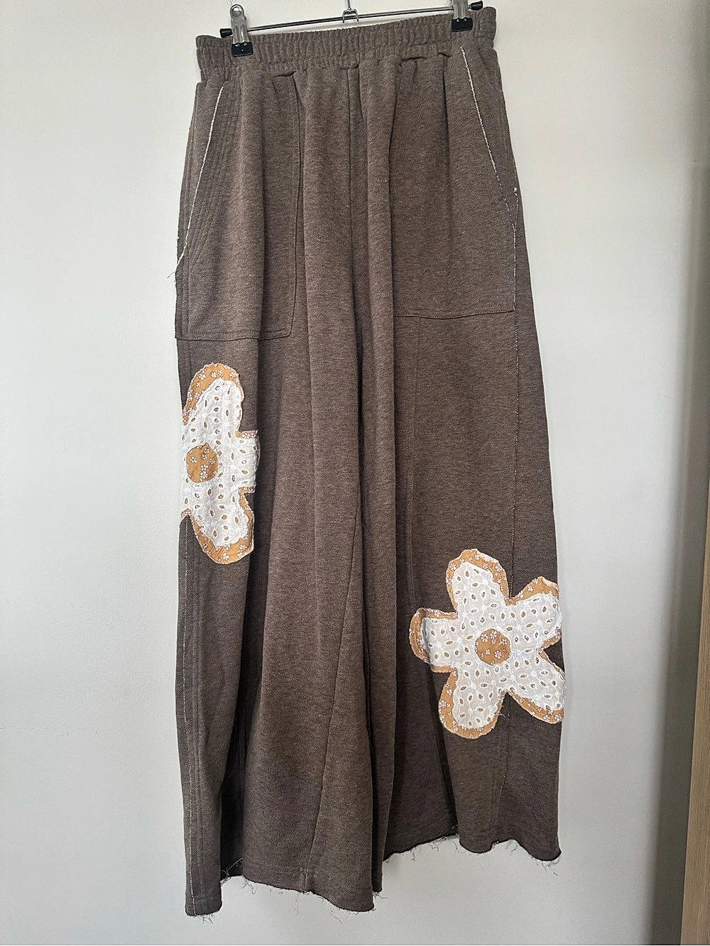 Davi & Dani Wide Leg Floral Pants in Brown Size Medium Patchwork Hippie